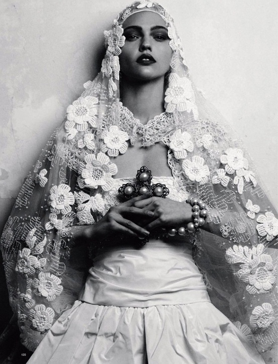 73 Best Mantilla Y Peineta Images On Pinterest Hair Combs Saddle Sasha Pivovarova Photographed By Her Husband Igor Vishnyakov For Harper S Bazaar Russia June 2009