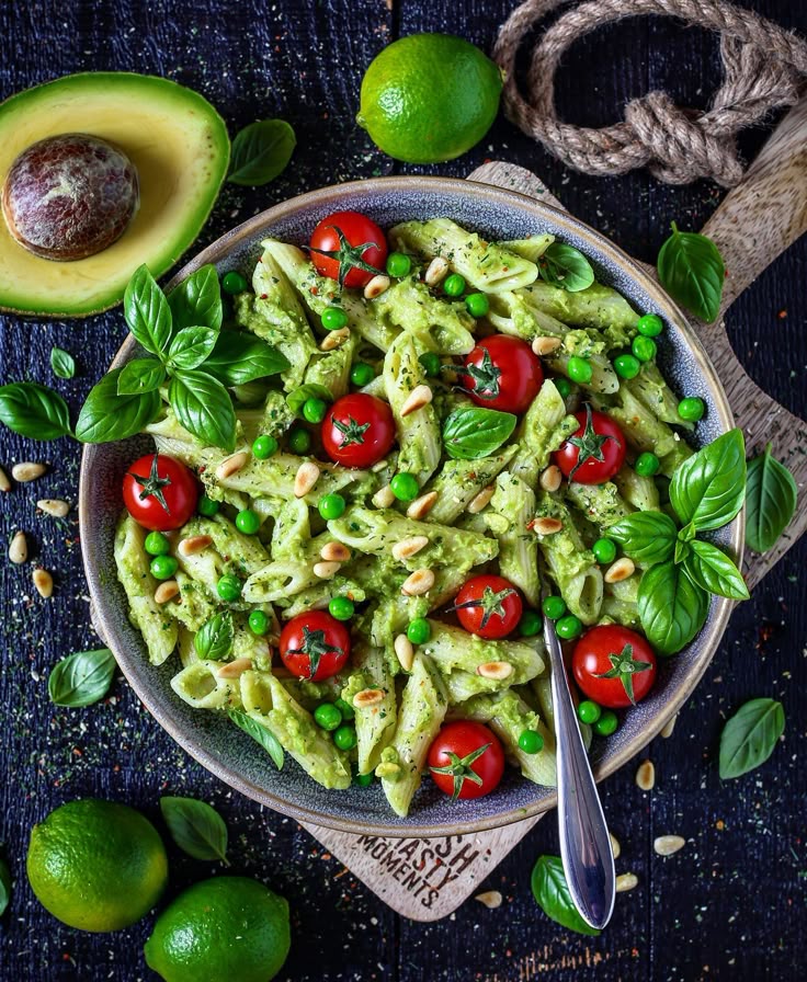 Die beste Avocado Cashew Pasta überhaupt! So einfach und schnell gemacht - vega...