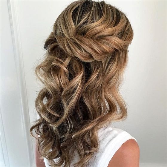 Partial Updo Bridal Hairstyle Half Up Half Down Wedding Hairstyles Soft Swept Back Twists Weddin Wedding Hair Inspiration Hair Styles Half Up Hair