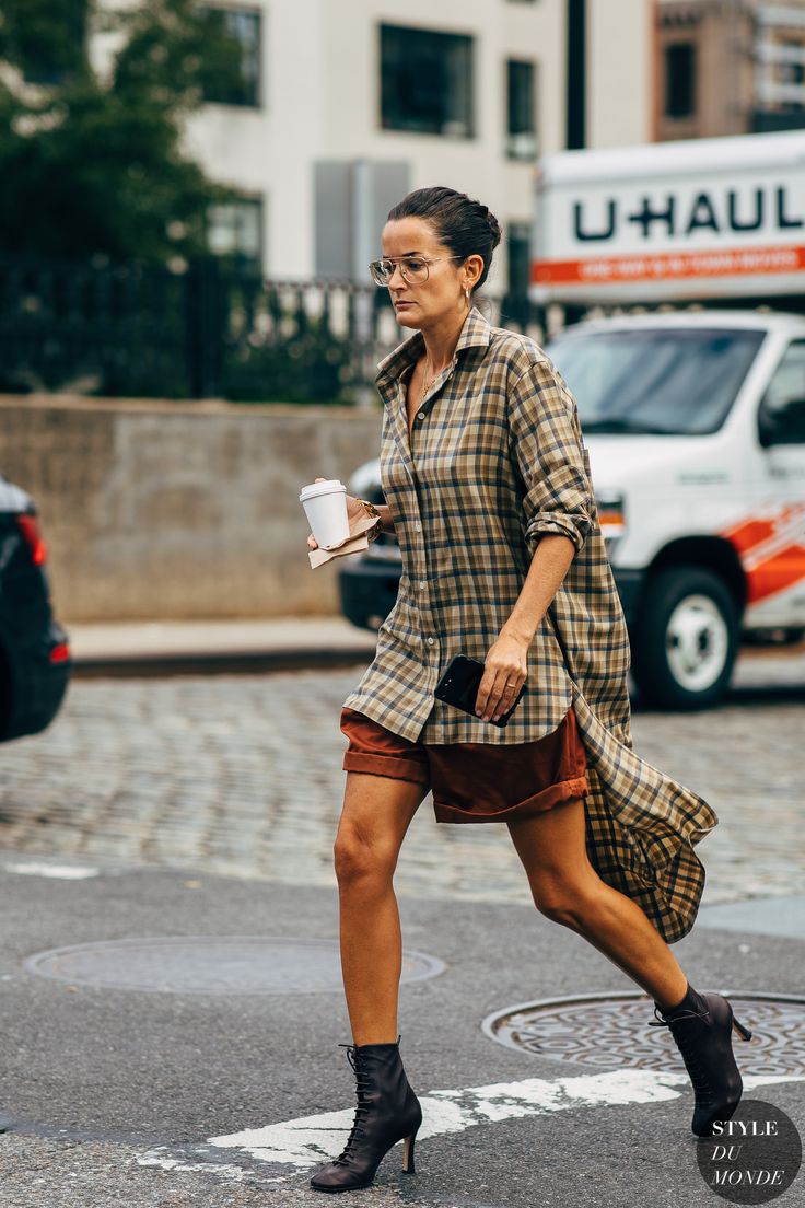 New York SS 2020 Street Style: Lucy Chadwick New York SS 2020 Street Style: Lucy Chadwick