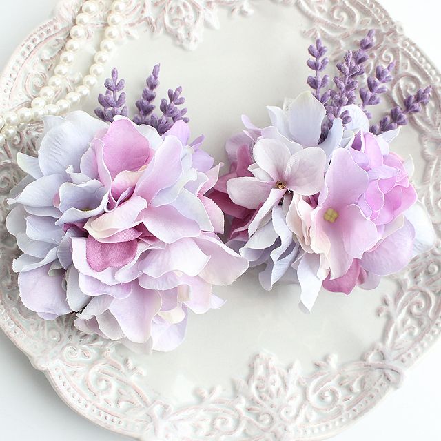 アンティークな淡いすみれ色の紫陽花コサージュ 1点限り 造花 アレンジ フラワーボール 紫陽花 アンティークな淡いすみれ色の紫陽花コサージュ 1点限り 造花 アレンジ フラワーボール 紫陽花