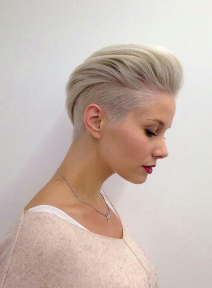 Pin de Luna em Hair Cabelo curto feminino, Undercuts femininos