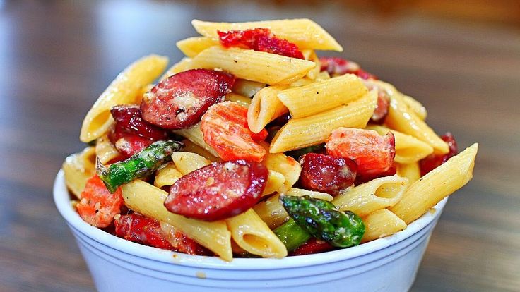 Creamy Sausage Alfredo Pasta with Vegetables - Easy Sausage Alfredo