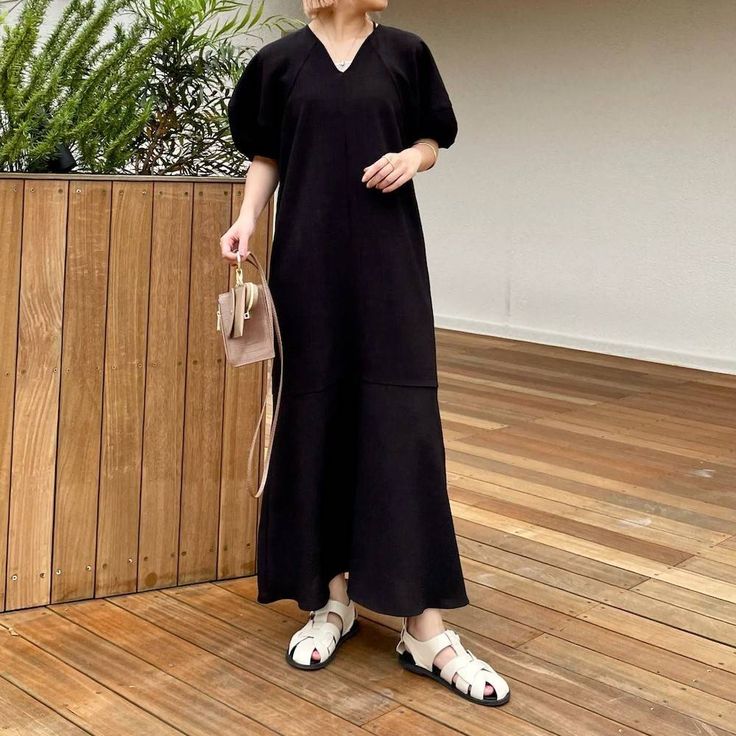 黒ワンピース 最強じゃん 夫ウケする夏の最強コーデ術5連発 22 黒ワンピース ファッションアイデア ワンピース 黒ワンピース 最強じゃん 夫ウケする夏の最強コーデ術5連発 22 黒ワンピース ファッションアイデア ワンピース