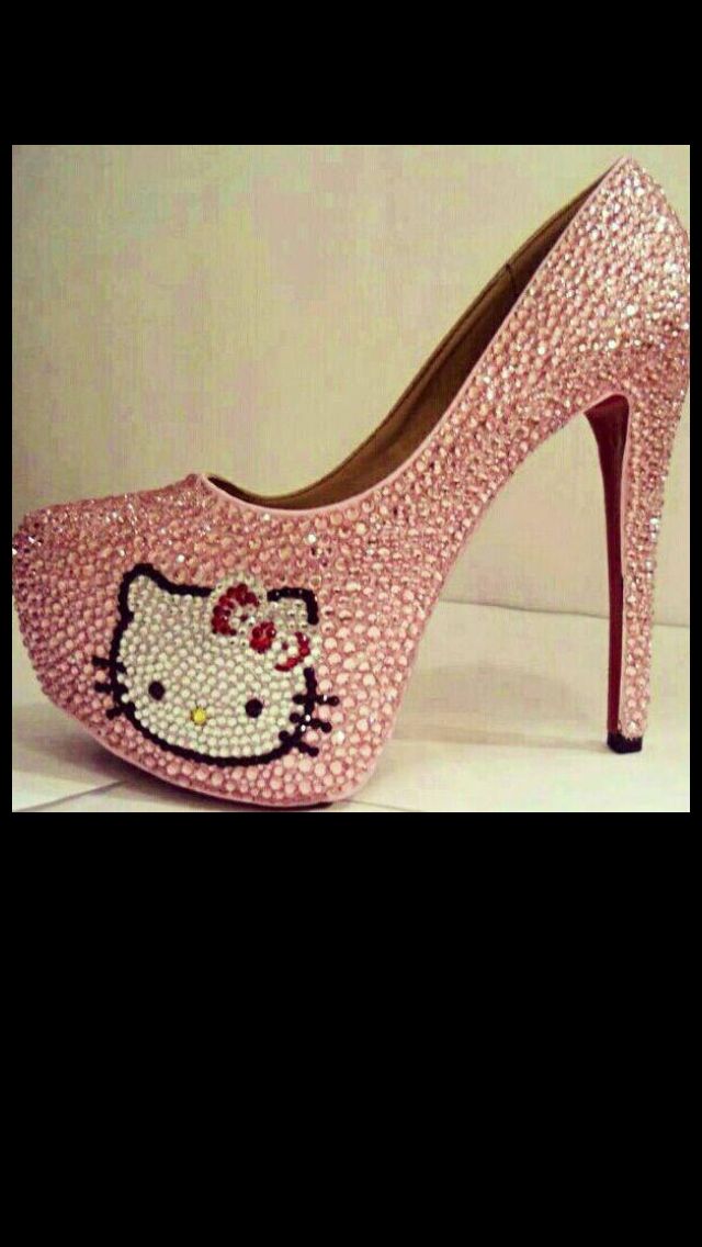 Crocs Mccall Womens Hello Kitty Shoes Crocs Mccall Womens Hello Kitty Shoes