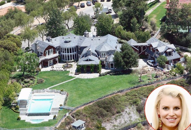 Paris Hilton (Beverly Hills) from Celebrity Mega Mansions Celebrity houses, Cele