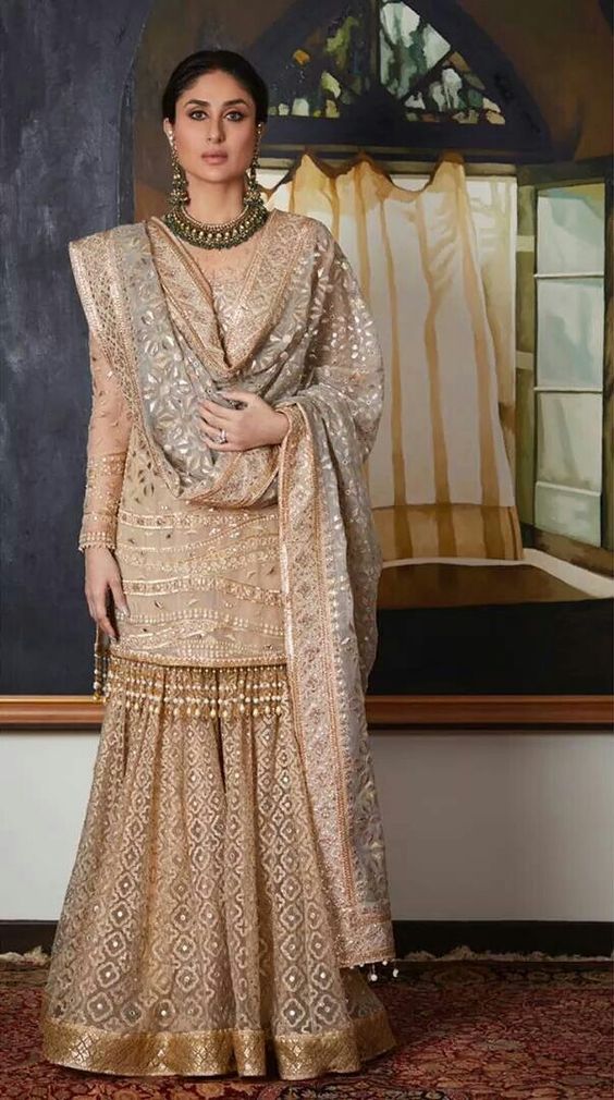 Indian ladies wear cloths nude pics excellent Only Indian ladies wear cloths nude pics
