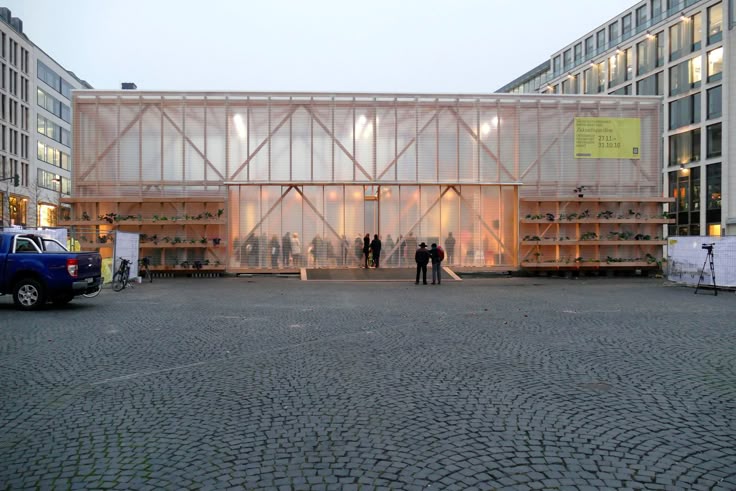 ASRM eröffnet Pavillon in Frankfurt / Ian Shaw blickt in die Zukunft - Architek...