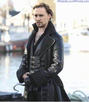 Tom as Captain Hook? | Captain hook, Colin o'donoghue, Once upon a time