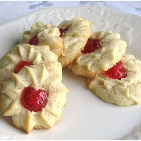 butter cookies with maraschino cherries almond cherry christmas cookies