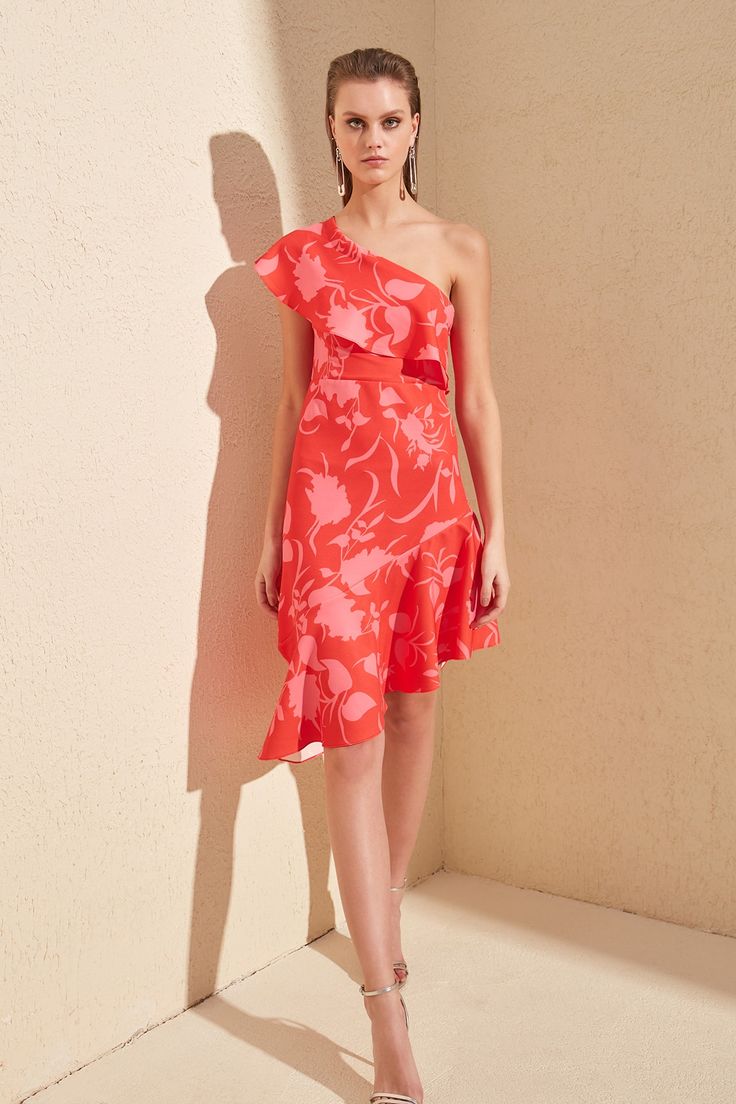 Trendyolmilla Tek Omuzlu Fusya Cicek Baskili Volanli Midi Abiye Elbise Elbisebul The Dress Elbise Cicekli Baski Trendyolmilla Tek Omuzlu Fusya Cicek Baskili Volanli Midi Abiye Elbise Elbisebul The Dress Elbise Cicekli Baski