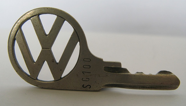 Code,Free VW Logo Engraved VW Classic T1 Beetle T2 Campervan Key Cut To Number Code,Free VW Logo Engraved VW Classic T1 Beetle T2 Campervan Key Cut To Number
