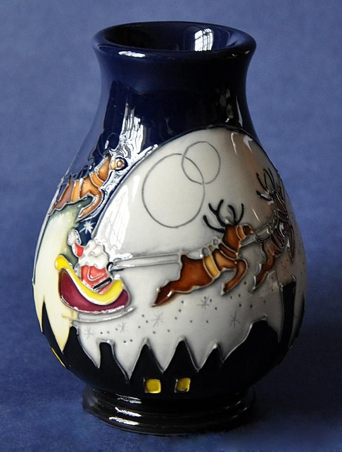 53 best Moorcroft images on Pinterest | Pottery designs, Flower ... 53 best Moorcroft images on Pinterest | Pottery designs, Flower ...