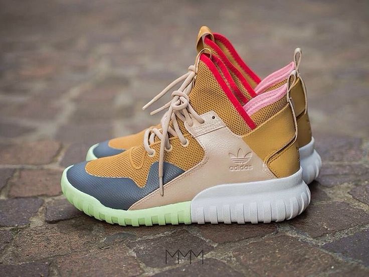 1423 best Sneakers images on Pinterest | Flats, Nike shoes and ... adidas Tubular « Yeezy » Custom