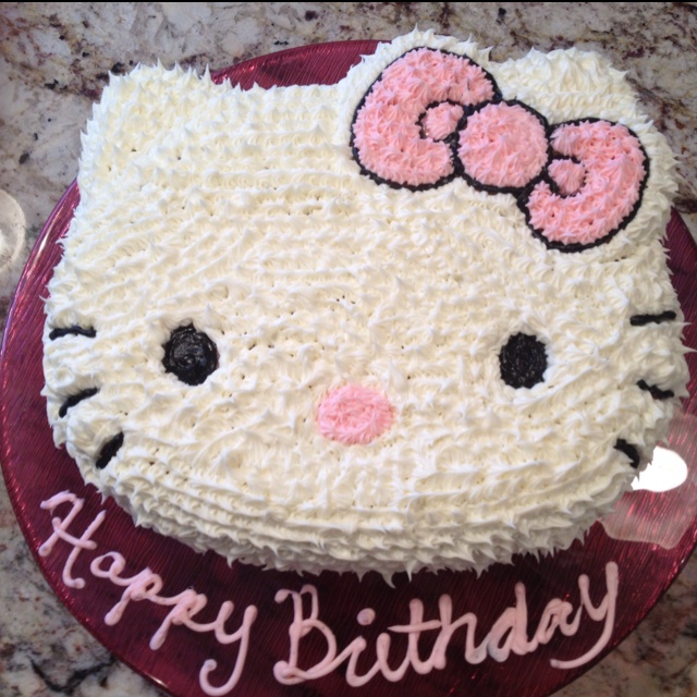 Birthday Cake With Hello Kitty
