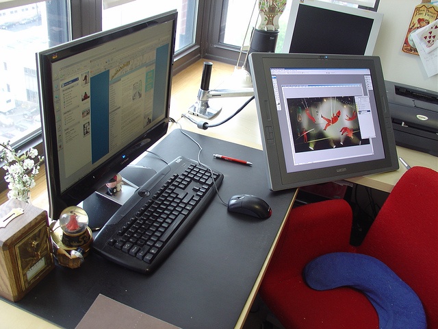 38 Best Art Tablets Images On Pinterest Desks Dream Studio And Cintiq On An Ergotron Arm