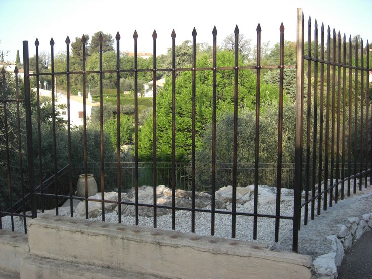37 best Portail images on Pinterest Gate ideas, Fences and Gates - portail de maison en fer 37 best Portail images on Pinterest Gate ideas, Fences and Gates - portail de maison en fer