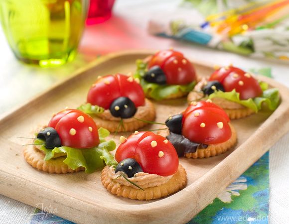 Закуски на юбилей рецепты с фото из простых продуктов Закуски на юбилей рецепты с фото из простых продуктов