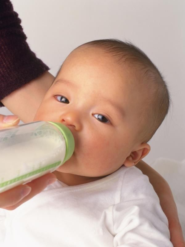 How Much And How Often Should A Four Month Old Eat Baby Eating 4 how-much-and-how-often-should-a-four-month-old-eat-baby-eating-4