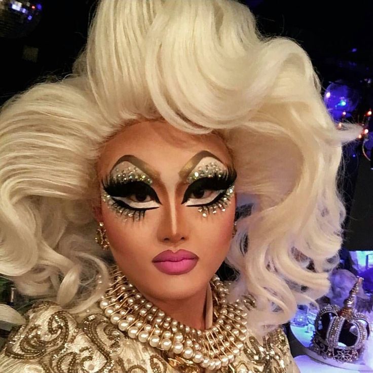 Drag queen cosmetics Drag queen cosmetics
