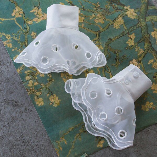 Women Girls Lace Cuffs Wrist False Sleeves Cuff Gloves Cover Sweater Decoration Accessories