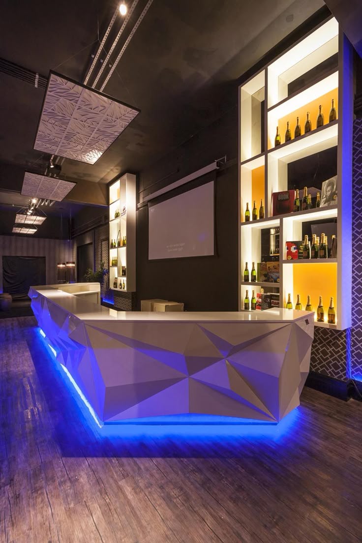 https://i.pinimg.com/736x/5c/3a/03/5c3a03b4a7e95939e41e3edfe0e2e3fb--lounge-bar-bar-counter-design-lounge.jpg
