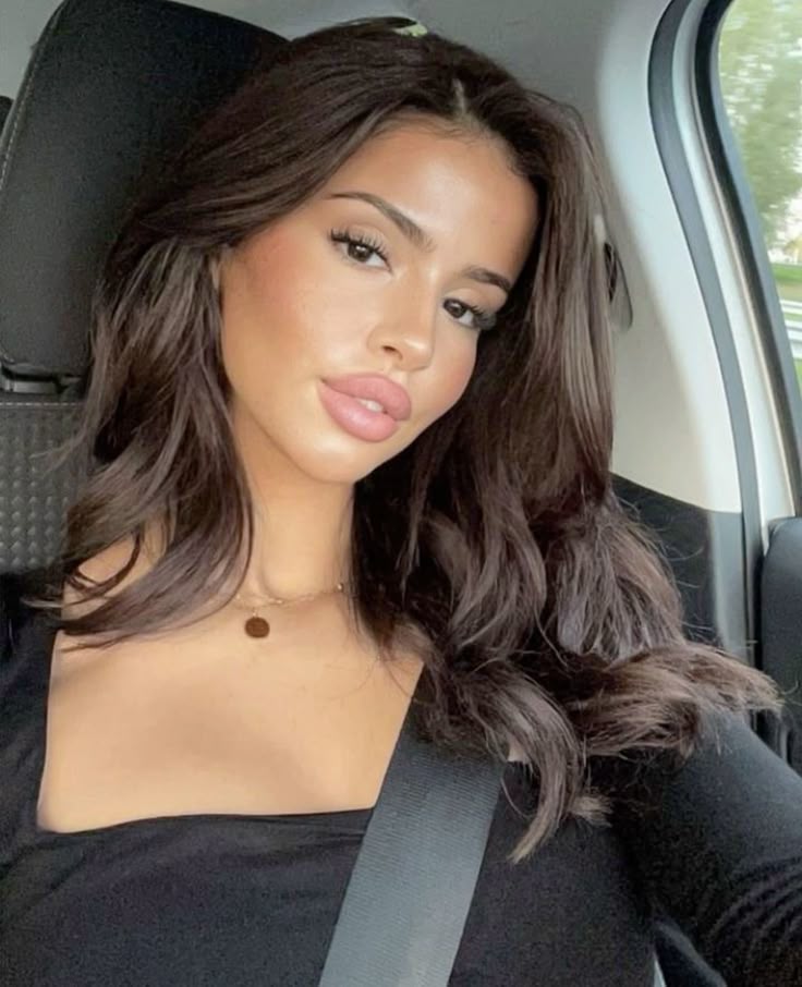 Light Glam Makeup nel 2024 | Instagram, Idee