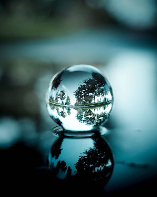 A Gorgeous Blue Bokeh Puddle Capture By Emmyk Photography Lensball Lensballphotography Through Crystal Photography Reflection Photography Bokeh Photography