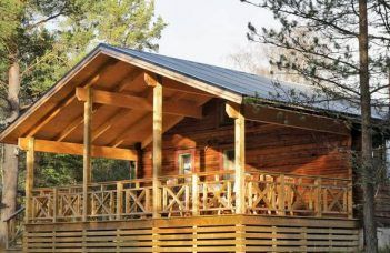 SEEHAUS MIT IDYLLISCHEM GARTEN Pörtschach am Wörther See