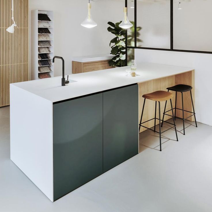 Houtmerk - Keuken Modus - Groot eiland met barnis ...