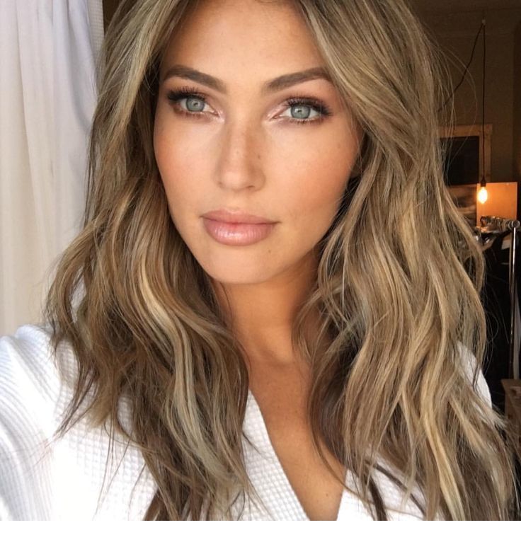 Blond und braune augen