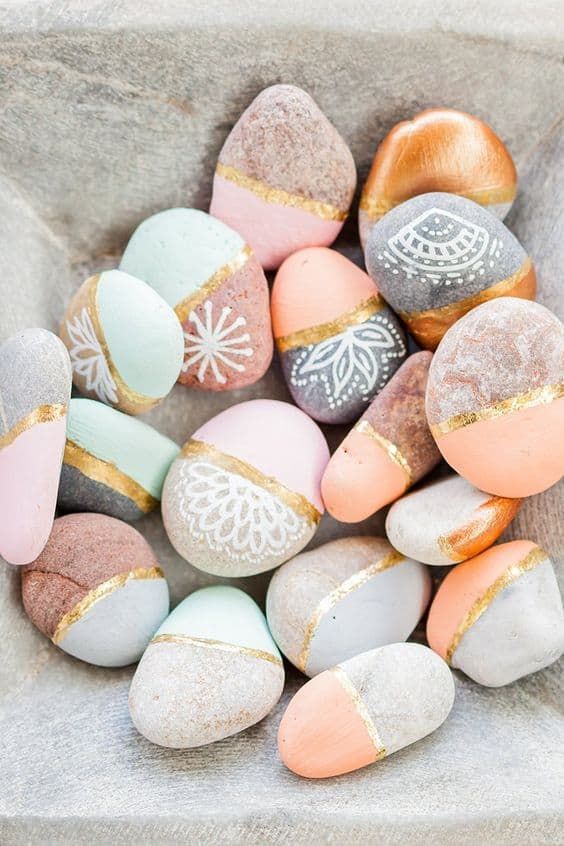 Rose and Gold Painted Rocks from Frieda Theres. Keep the kids busy this summer w...