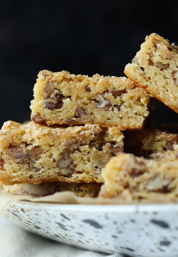 Easy Southern Pecan Bread | Bread recipes sweet, Pecan bread recipe