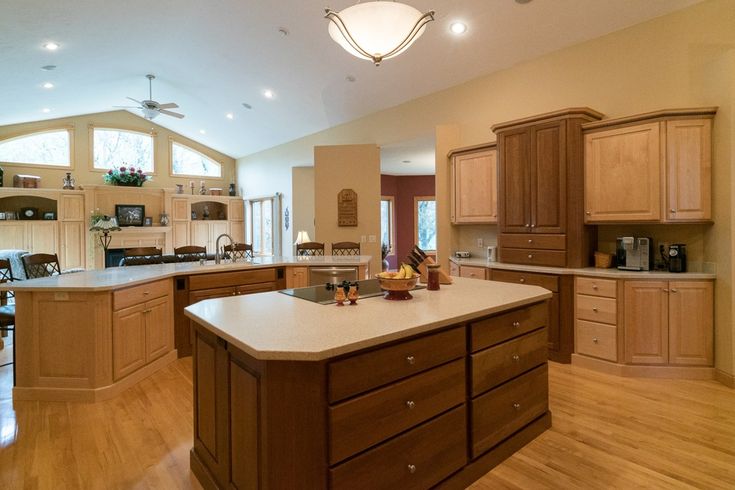 112 Creekside Dr Mankato Mn 56001 Mls 7016346 Zillow Home 112 Creekside Dr Mankato Mn 56001, Kitchen Cabinets Mankato Mn