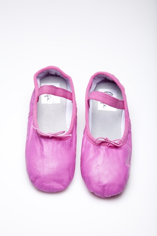 fuchsia pink ballet flats