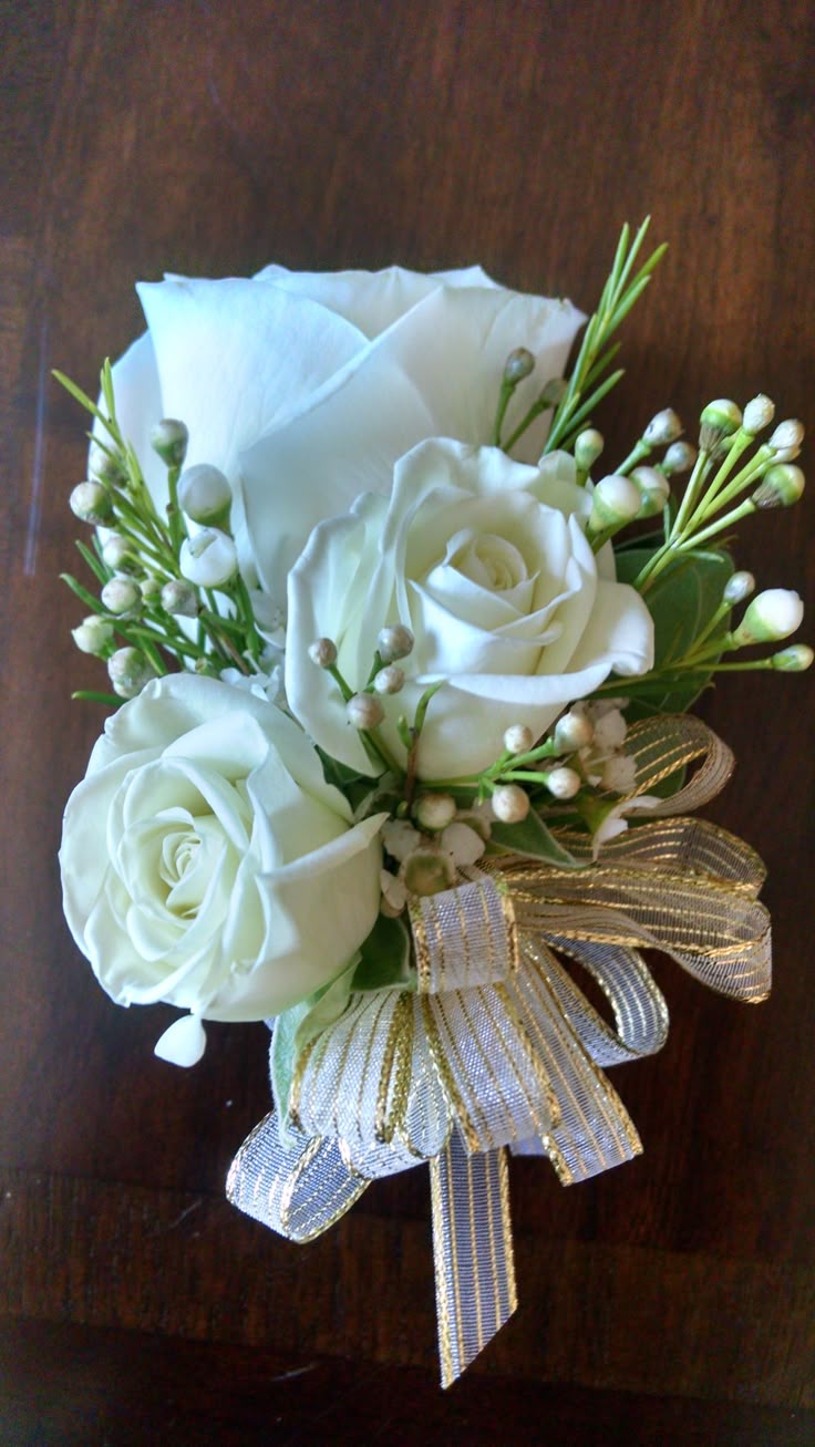 Best 25 White Corsage Ideas On Pinterest Wedding Corsages Loved It Pinned A Blooming Envy Design Mother S Corsage White Roses