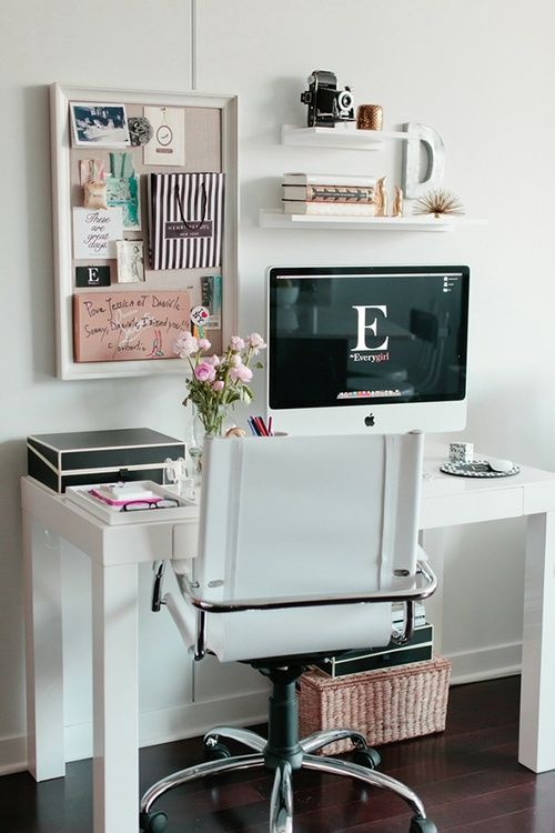 Exceptional Small Home Office Ideas On A Budget Part - 9: Less Is More When It Comes To Home Office Decor. Dream Home Office Decor: Compact And Minimalistic Idea.