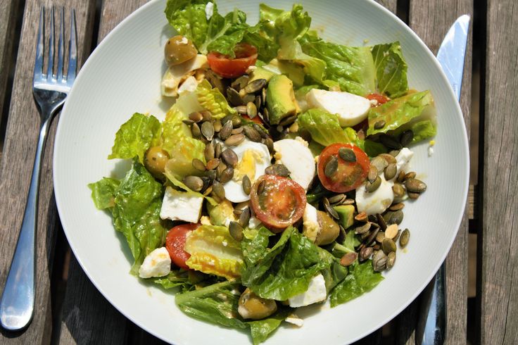 Quick egg salad for lunch | Lunch salads, Salad, Recipes