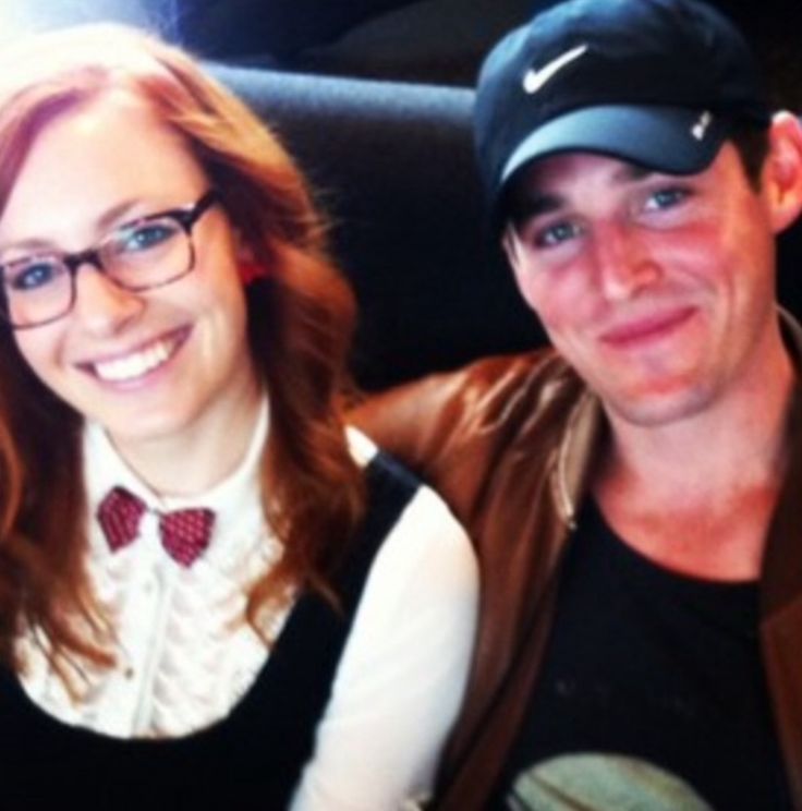 I Think It S The First Time They Started Dating Cause Lachy Puts His Arm Around Emma S Back To Make Them Boyfriend And Girlfriend Girlfriends Boyfriend Emma