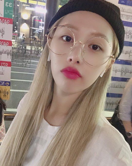 hong euijin do you want more evergreen sonamoo just hong euijin do you want more evergreen sonamoo just