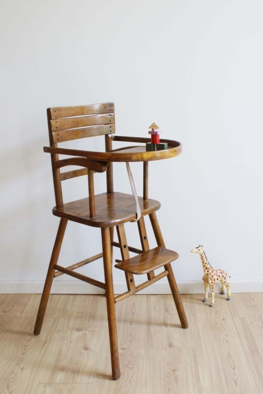 Houten vintage kinderstoel van Kibofa. Kekke hoge retro ...