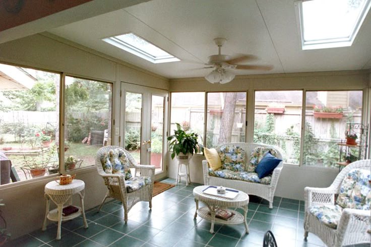 Interior Wall Of Sun Room Knee Interior Wall Of Sun Room Knee