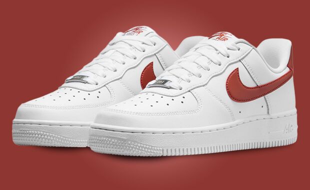 Nike white with red check best sale