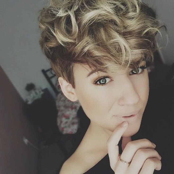 Ideen Frisuren Fuer Kurze Haare Mit Locken Die Besten 25 Kurze Haare Dam Besten Da Kurze Haare Locken Frisuren Locken Kurz Kurzhaarschnitt