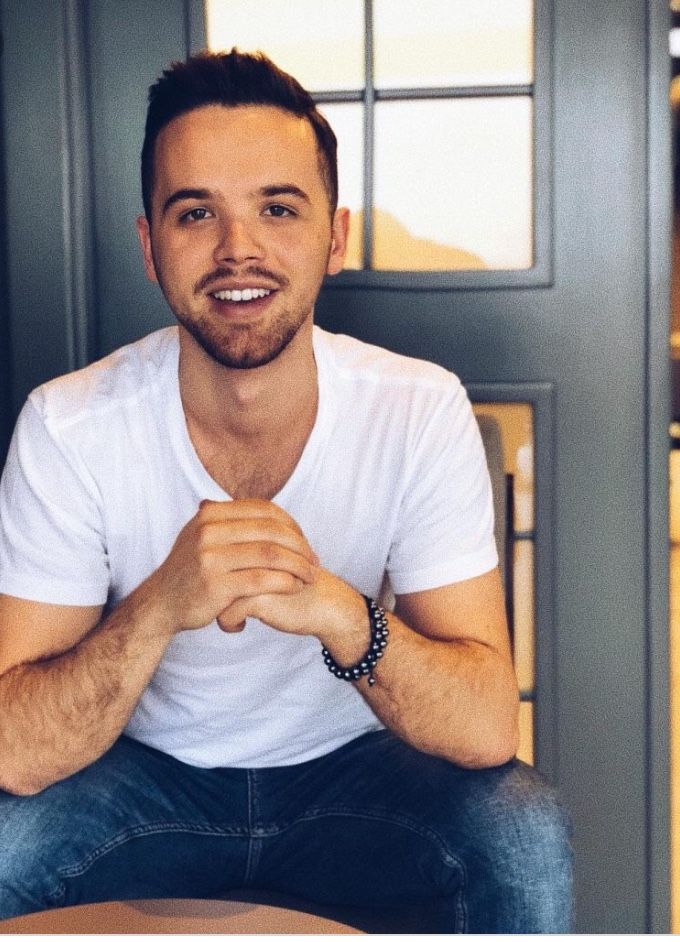 ylli limani❤💫😇💙👑 | Famous singers, Best rapper, Singer