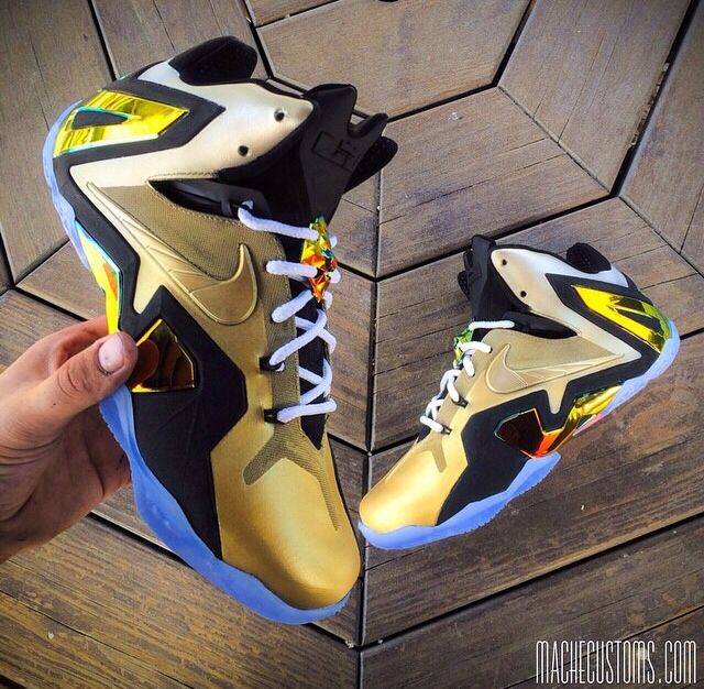 customize nike hyperdunks the latest lebron james shoes