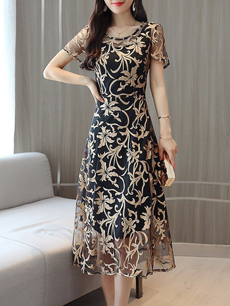 Round Neck Print Maxi Dress Round Neck Print Maxi Dress