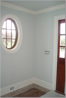Bm Oystershell I Like This Better Than In Your Eyes And I Like This Better Than In Your Eyes And We Just Started On The Master Suite Painting 2018 Pinterest Paint Colors Pain