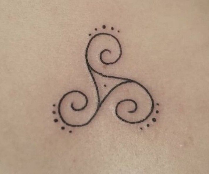 Triskele tattoo bedeutung