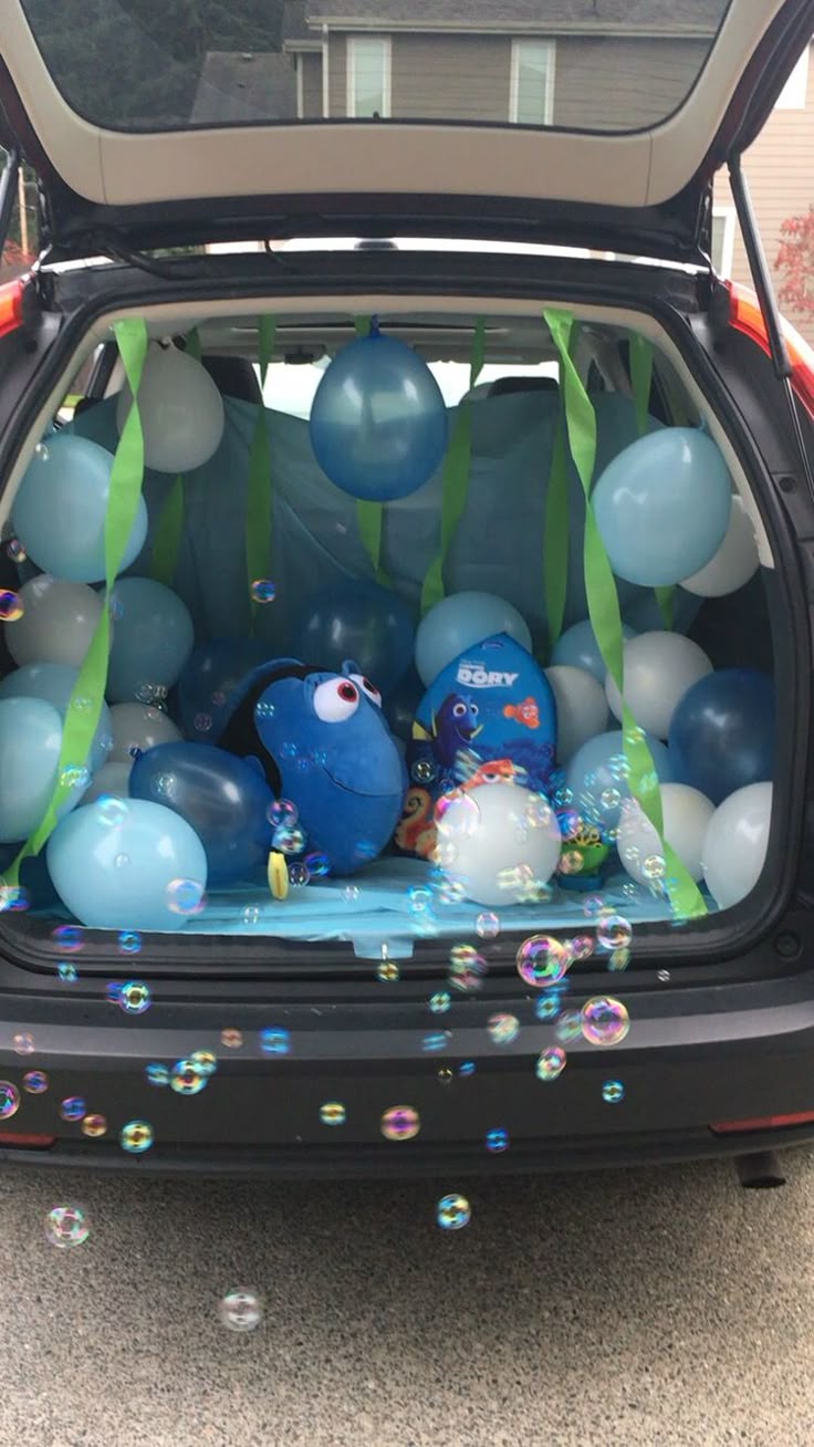 trunk or treat dory decor